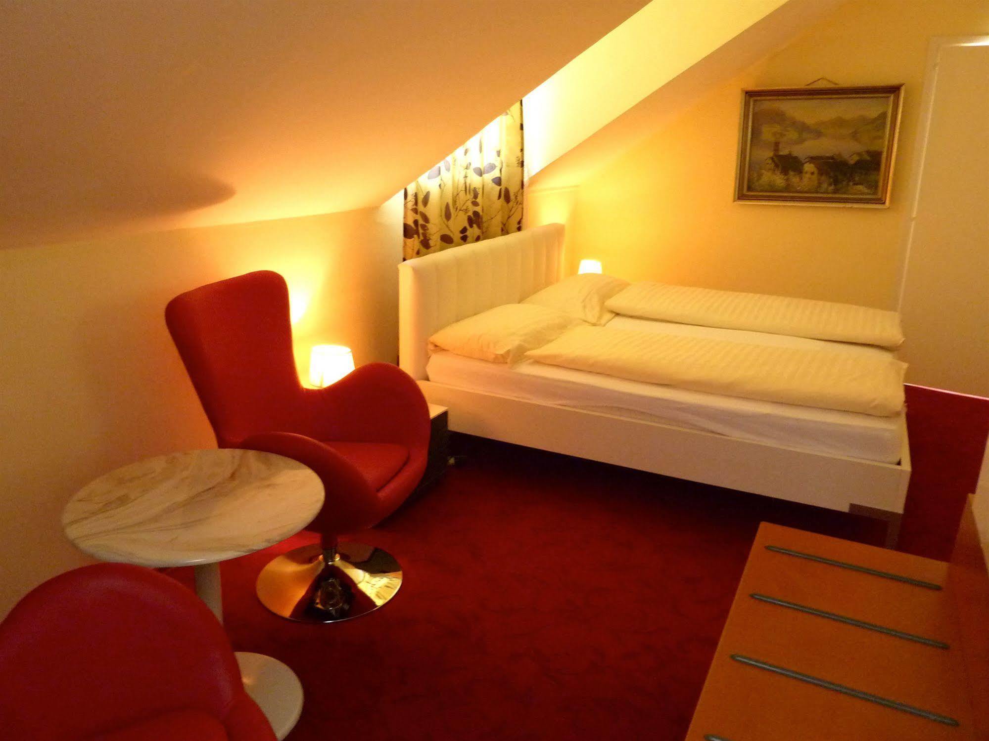 Hotel La Perla 3*